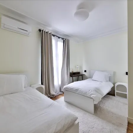 Apartment 3br Tour Eiffel Kleber Paris
